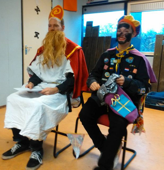 Sinterklaas bij de zeeverkenners