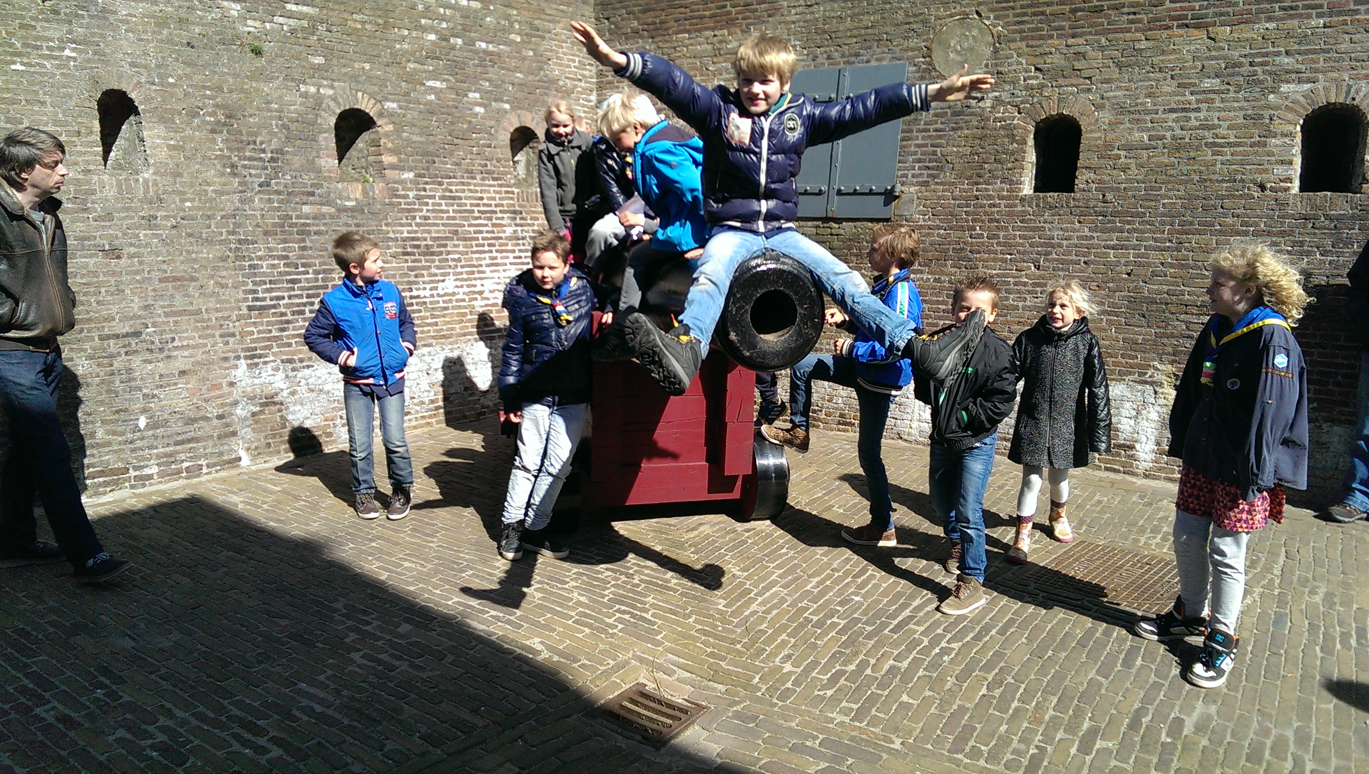 Dolfijnen zaterdag 23 april naar Fort Kijkduin!