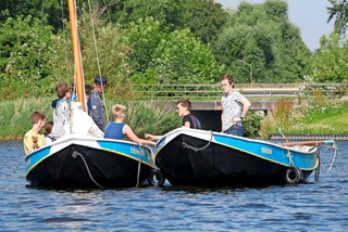 Zeeverkenners op het water